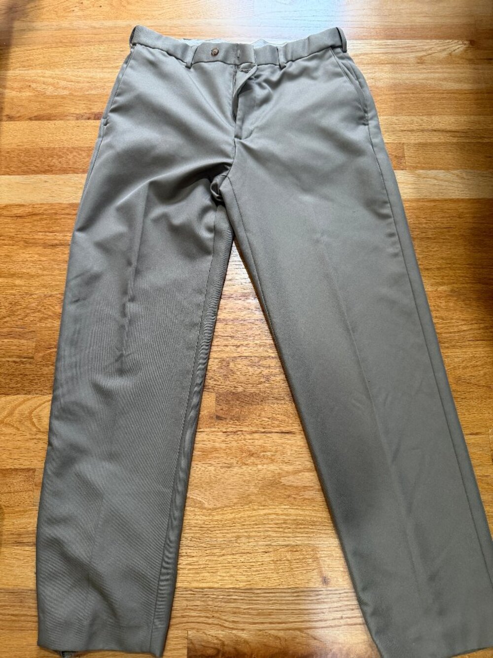 Men's Croft&Borrow Dress Pants Polyester Sz. 32X32 TAN Flat Front